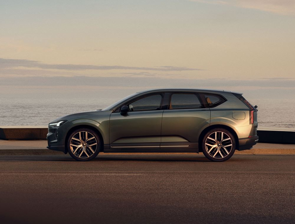 Le SUV électrique à transmission intégrale Volvo EX60 peut parcourir jusqu'à 810 km avec une charge