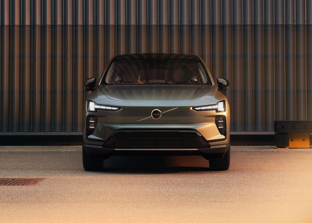 Le SUV électrique à transmission intégrale Volvo EX60 peut parcourir jusqu'à 810 km avec une charge