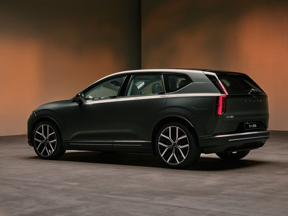 Le SUV électrique à transmission intégrale Volvo EX60 peut parcourir jusqu'à 810 km avec une charge