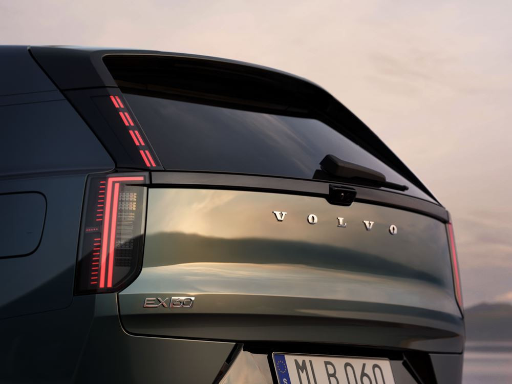 Le SUV électrique à transmission intégrale Volvo EX60 peut parcourir jusqu'à 810 km avec une charge