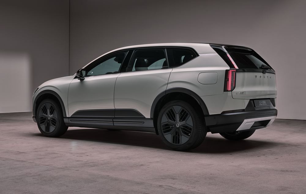 Le SUV électrique de taille intermédiaire Volvo EX60 Cross Country est conçu pour sortir des sentiers battus