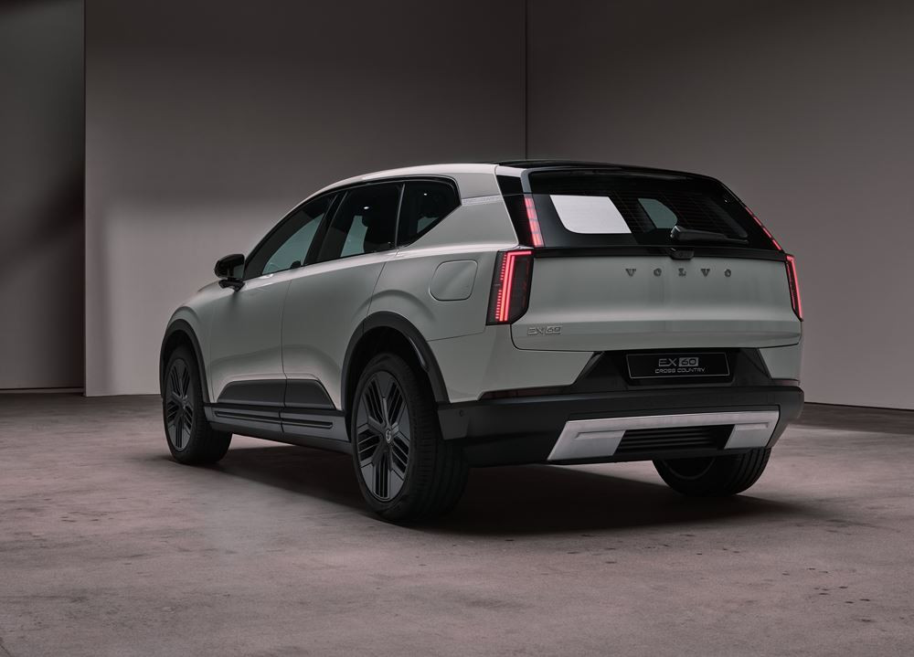 Le SUV électrique de taille intermédiaire Volvo EX60 Cross Country est conçu pour sortir des sentiers battus