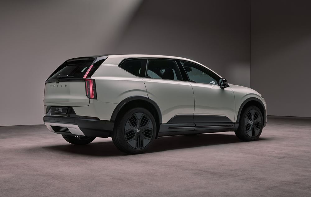 Le SUV électrique de taille intermédiaire Volvo EX60 Cross Country est conçu pour sortir des sentiers battus