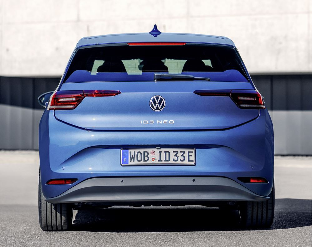 La berline compacte électrique Volkswagen ID.3 Neo revendique une autonomie WLTP pouvant atteindre jusqu'à 629 km