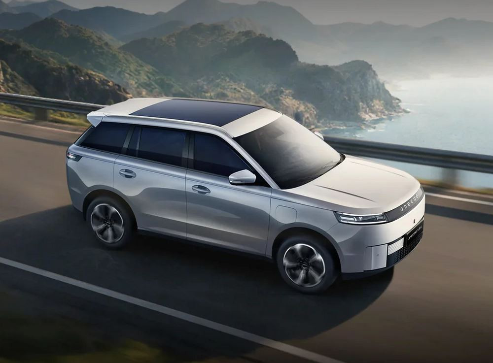 Le SUV compact électrique Jaecoo 5 affiche une autonomie mixte WLTP allant jusqu'à 402 km