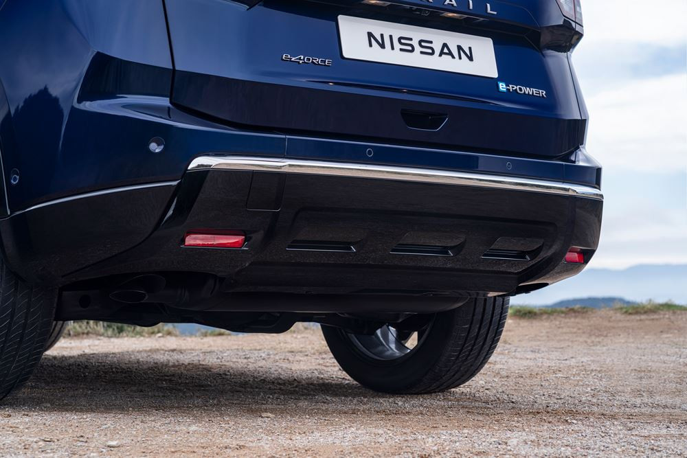 Le crossover familial Nissan X-Trail montre un esprit d'aventure robuste
