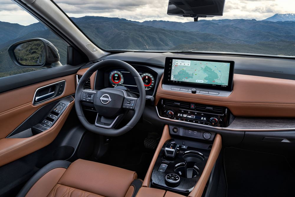Le crossover familial Nissan X-Trail montre un esprit d'aventure robuste