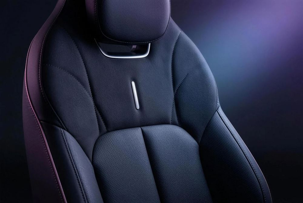 Le crossover hybride rechargeable Omoda 7 offre jusqu'à 90 km d'autonomie électrique