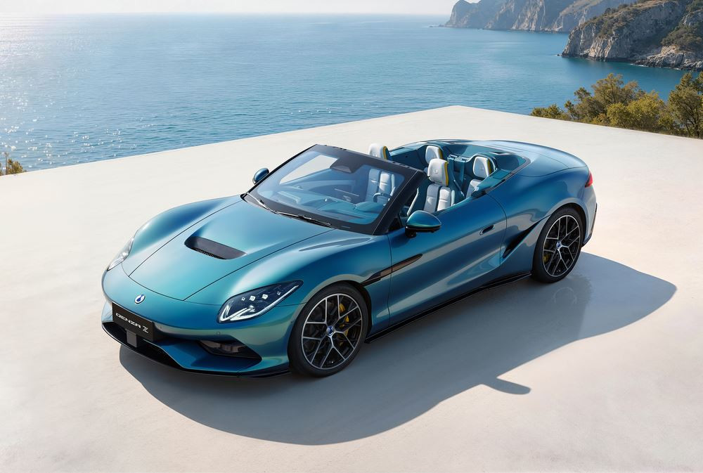 La supercar électrique Denza Z spider affiche des performances extrêmes à ciel ouvert