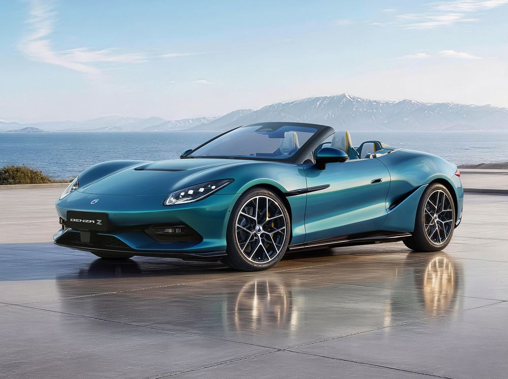 La supercar électrique Denza Z spider affiche des performances extrêmes à ciel ouvert