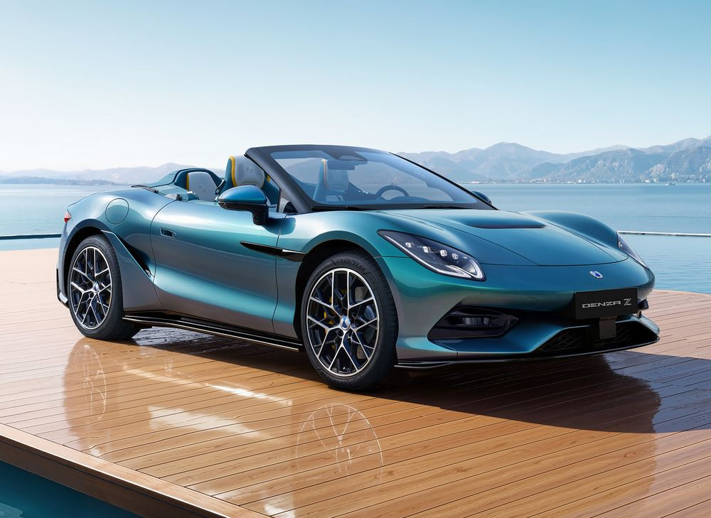 La supercar électrique Denza Z spider affiche des performances extrêmes à ciel ouvert