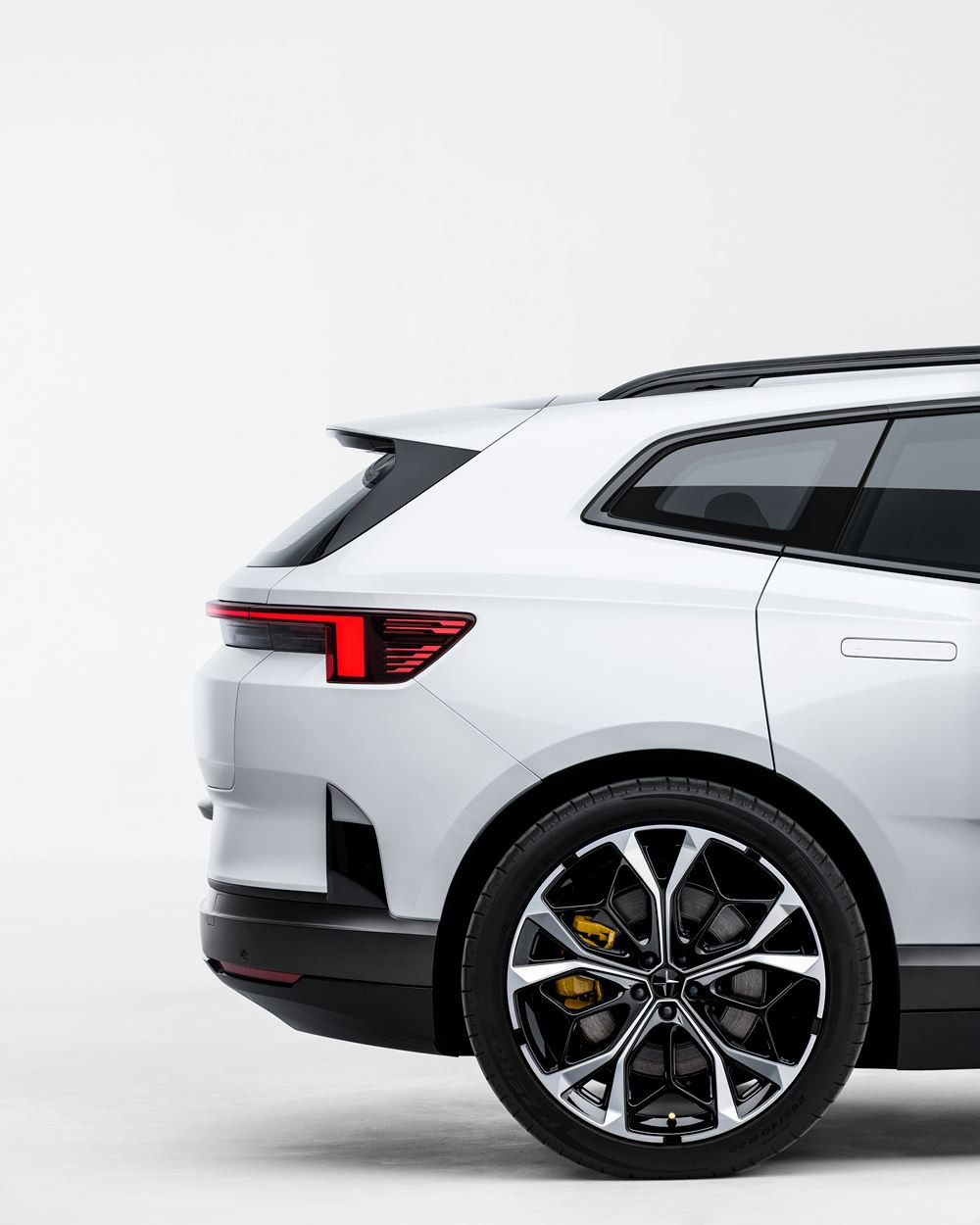 La Polestar 4 SUV électrique offre jusqu'à 630 km d'autonomie WLTP