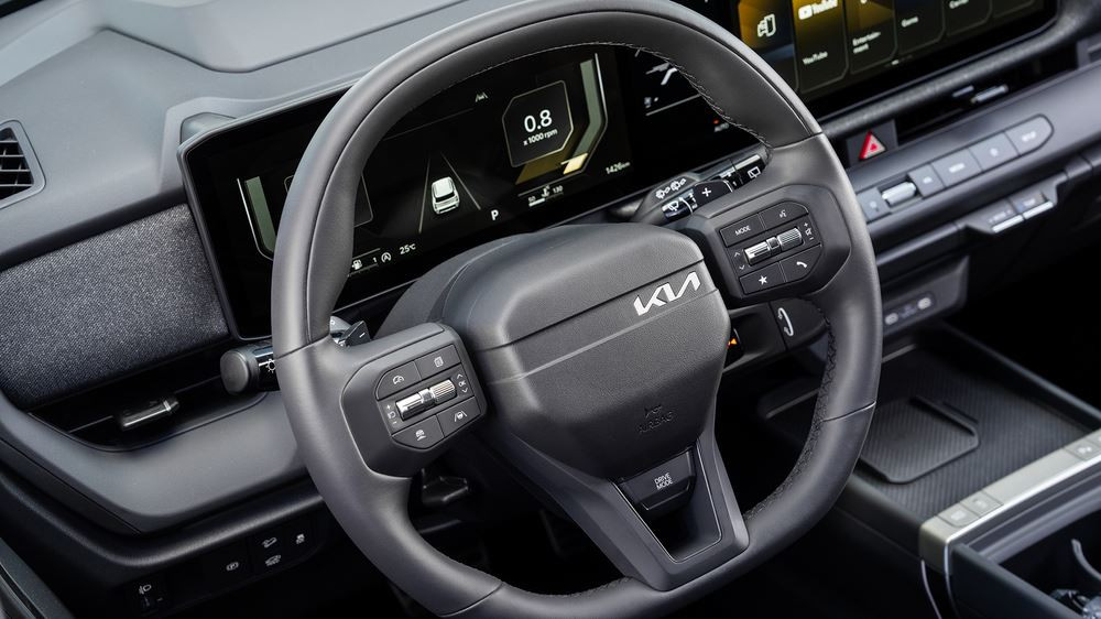 Kia Seltos : un SUV hybride de taille compacte au style robuste