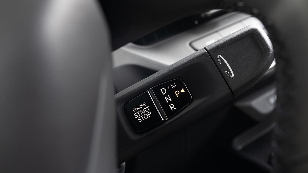 Kia Seltos : un SUV hybride de taille compacte au style robuste