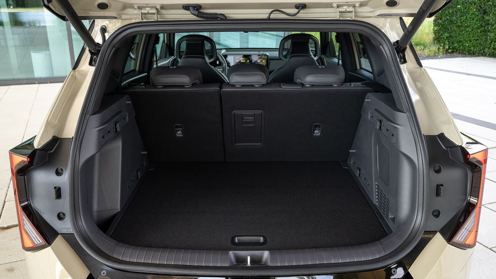 Kia Seltos : un SUV hybride de taille compacte au style robuste