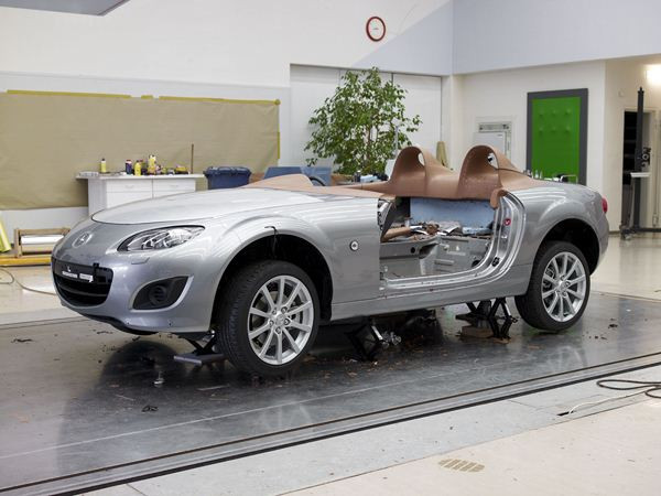 Découvrez en images la conception du show car Mazda MX-5 Superlight
