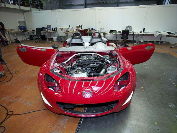 Découvrez en images la conception du show car Mazda MX-5 Superlight