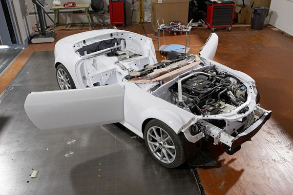 Découvrez en images la conception du show car Mazda MX-5 Superlight