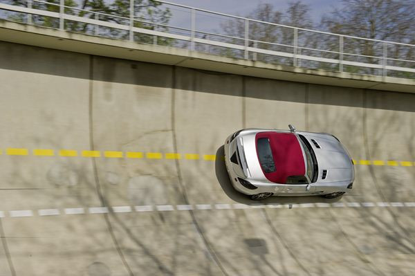 Le nouveau roadster SLS AMG en phase de test