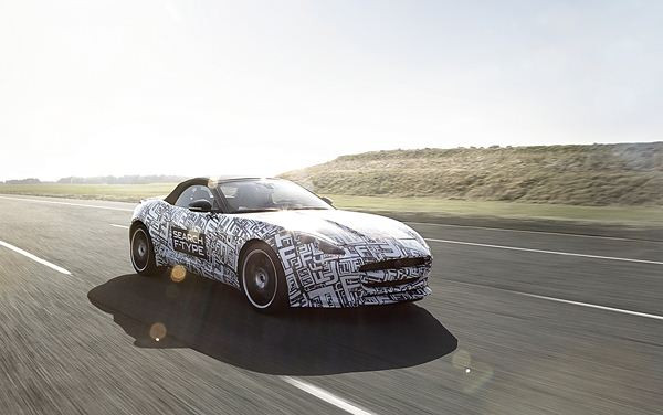 Jaguar annonce le développement d’une nouvelle voiture de sport F-Type