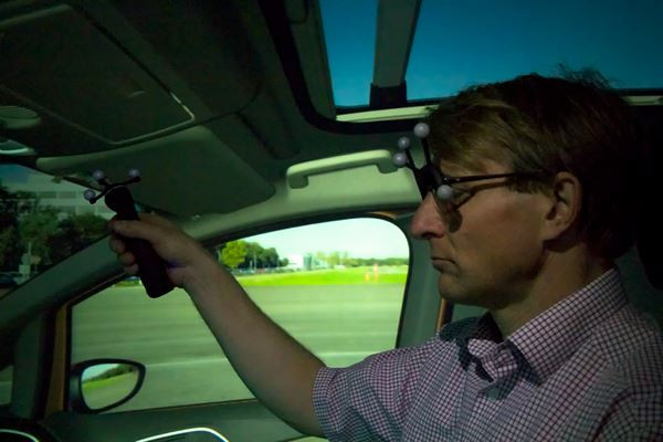 Les ingénieurs Ford testent les futurs modèles Ford en réalité virtuelle