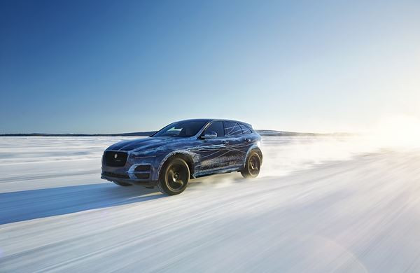 La Jaguar F-Pace testée dans les endroits les plus exigeants