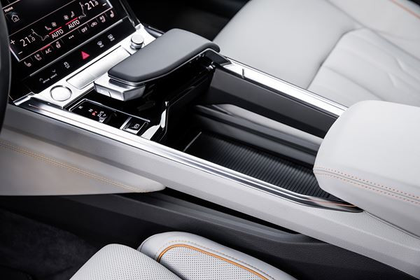 L'Audi e-tron prototype donne un aperçu du SUV électrique Audi