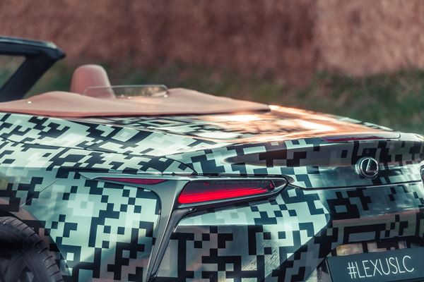 Le coupé porte-drapeau Lexus LC se décline en version cabriolet