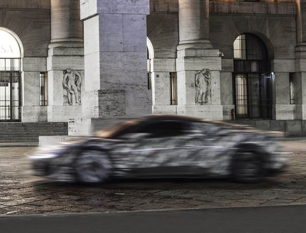 Le prototype de supercar Maserati MC20 entame sa phase de tests