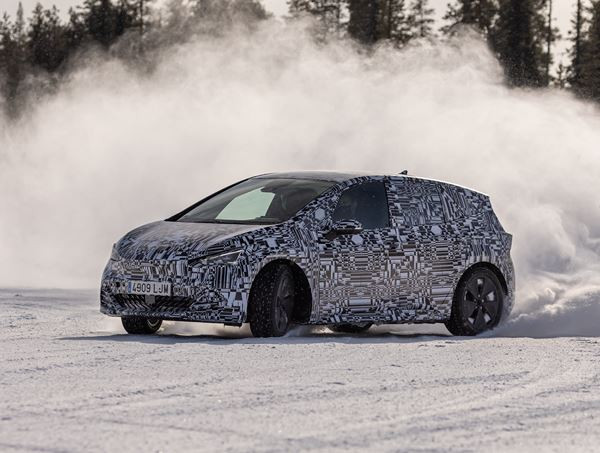 La Cupra Born électrique soumise à plus de 1 000 tests hivernaux jusqu'à moins 30 degrés