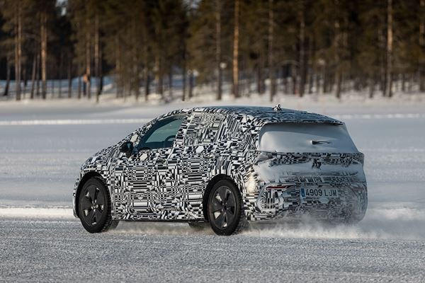 La Cupra Born électrique soumise à plus de 1 000 tests hivernaux jusqu'à moins 30 degrés