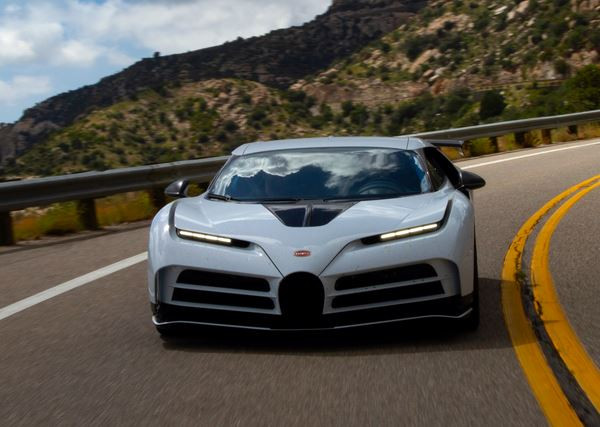 La Bugatti Centodieci finalise sa phase de test de résistance à la chaleur