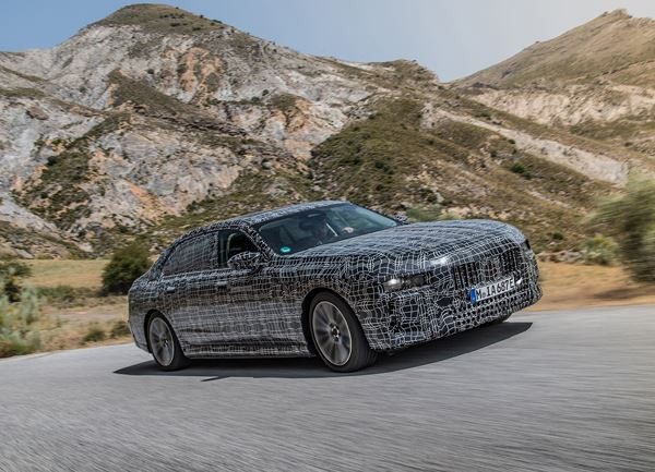 La limousine électrique BMW i7 soumise à des températures extrêmes