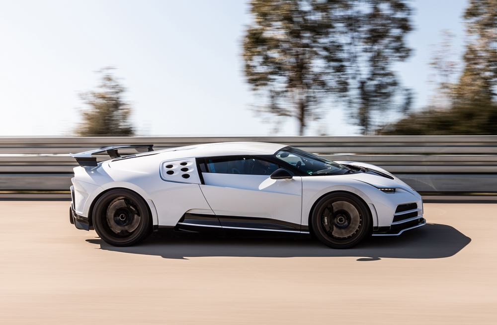 Le prototype de Bugatti Centodieci soumis à plus de 50 000 km d'essais intensifs