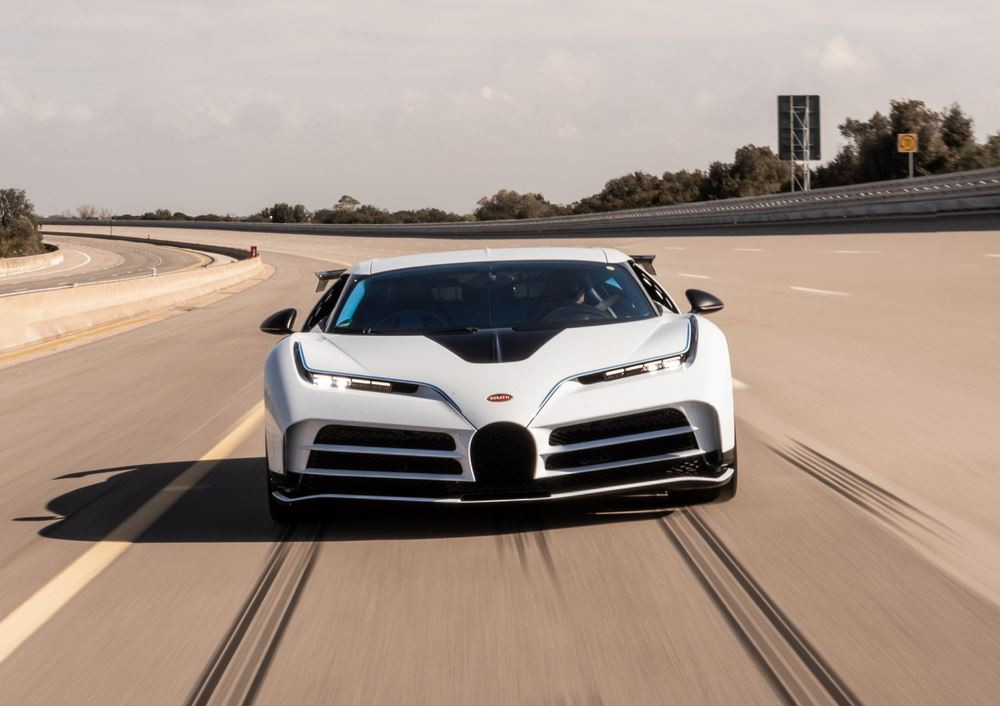 Le prototype de Bugatti Centodieci soumis à plus de 50 000 km d'essais intensifs
