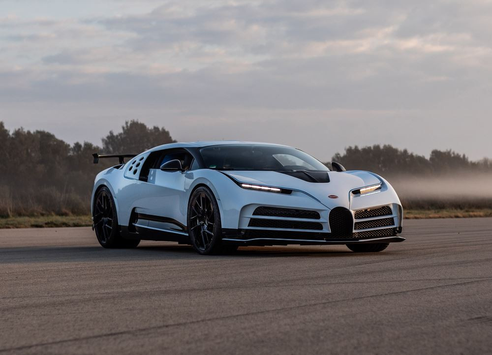 Le prototype de Bugatti Centodieci soumis à plus de 50 000 km d'essais intensifs
