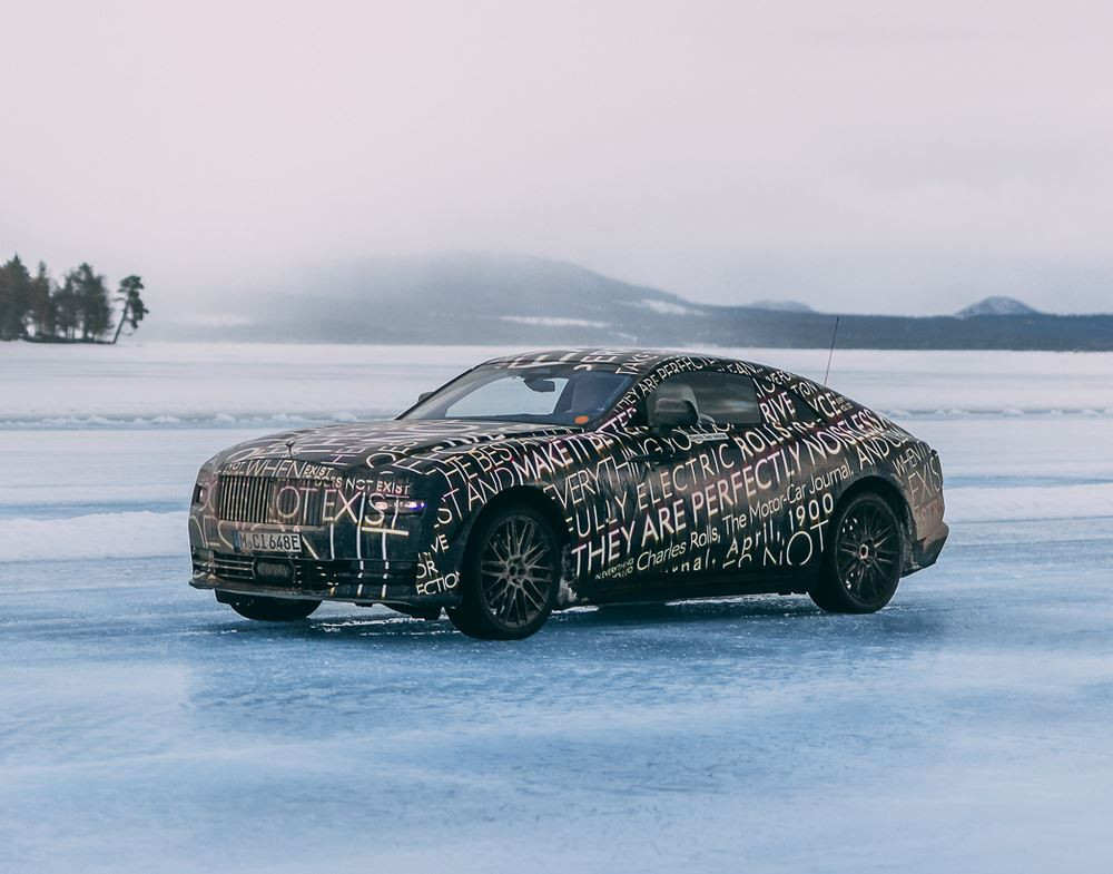 La Rolls-Royce Spectre électrique finalise ses tests hivernaux