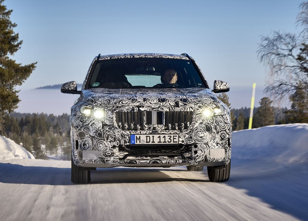 Le SAV BMW iX1 électrique achève ses tests dynamiques hivernaux