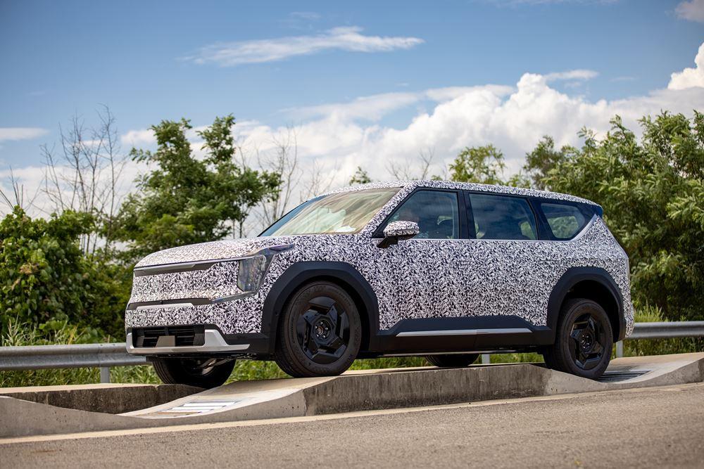 Le grand SUV Kia EV9 électrique soumis à rude épreuve lors de son ultime phase de test