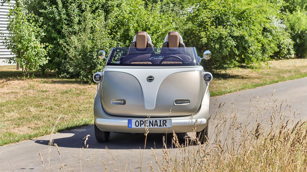 Evetta Openair : une voiturette biplace électrique dont la capote peut être retirée