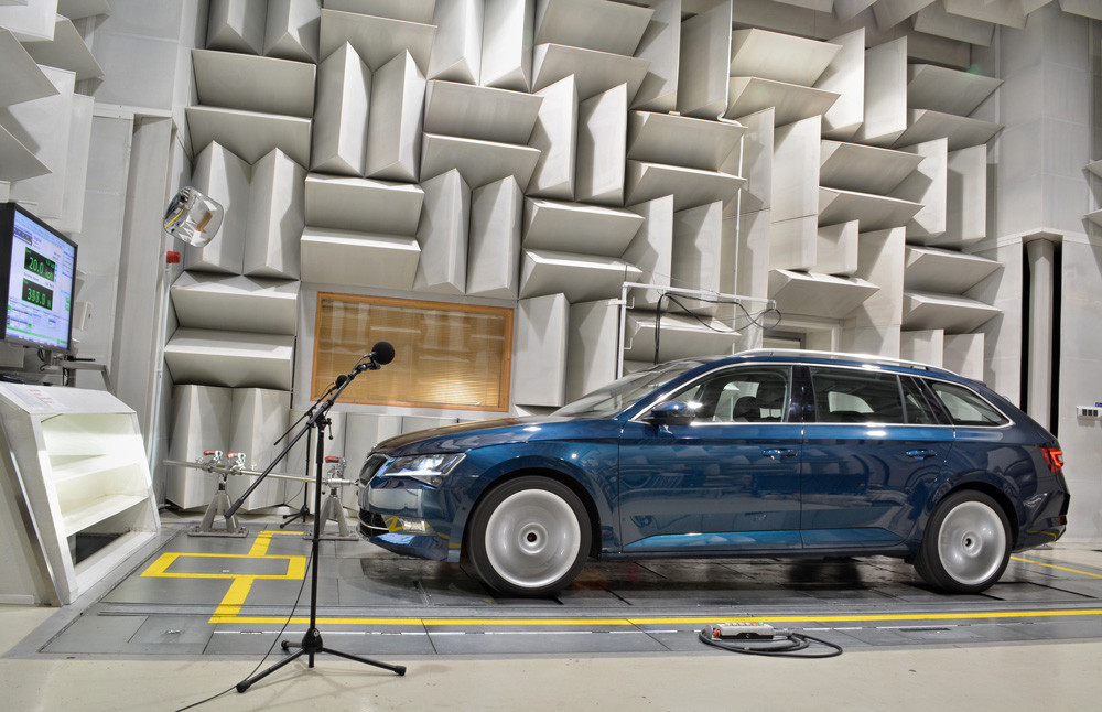 Le travail d'insonorisation rendu plus complexe sur les voitures électriques