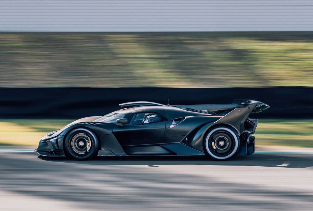 L'hypersportive ultralégère à moteur W16 Bugatti Bolide entre dans sa phase de tests