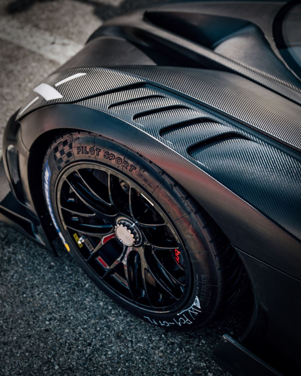 L'hypersportive ultralégère à moteur W16 Bugatti Bolide entre dans sa phase de tests