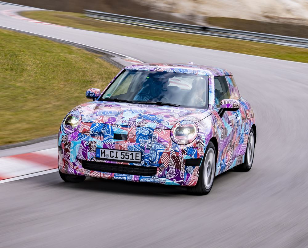 La Mini Cooper Electric revendique un « go-kart feeling » électrique palpitant