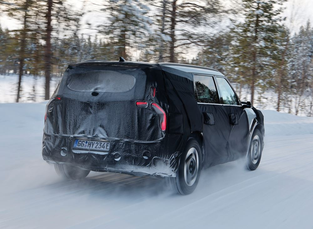 Le grand SUV électrique Kia EV9 à l'épreuve du grand froid