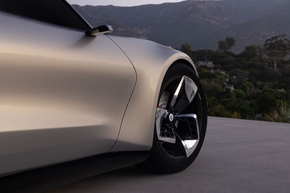 La Super GT Cabriolet Fisker Ronin électrique vise 965 km d'autonomie