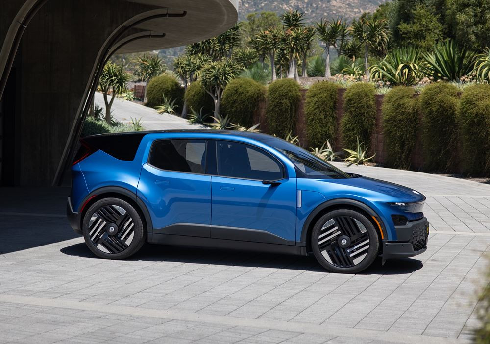Le crossover électrique compact Fisker Pear revendique une autonomie jusqu'à 560 kilomètres