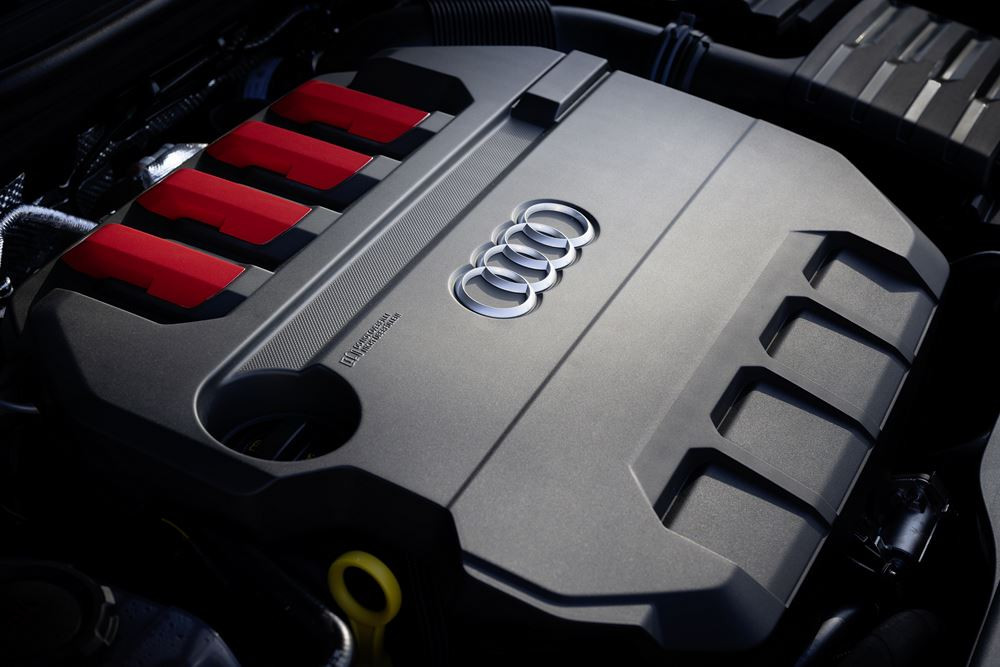 Des prototypes de l'Audi S3 mise à jour en test sur des courbes difficiles et des montagnes escarpées