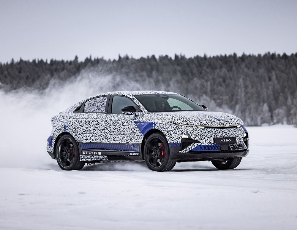 Le sport fastback Alpine A390 à l'épreuve des conditions polaires