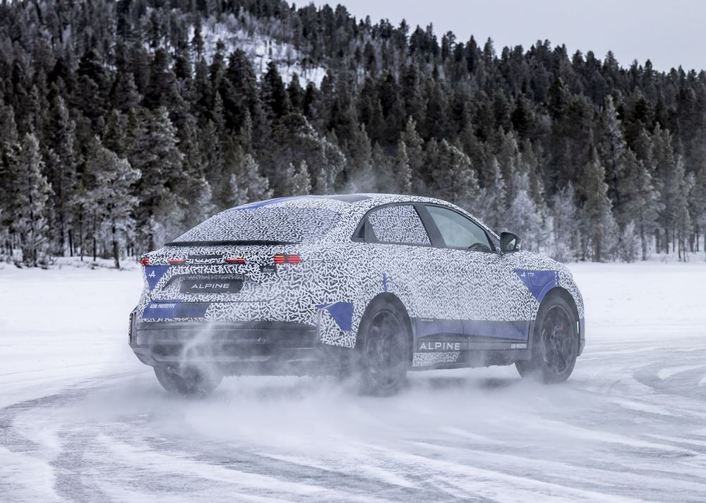 Le sport fastback Alpine A390 à l'épreuve des conditions polaires